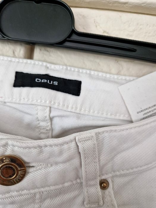 Białe spodnie Opus, 92% bawełny, stylowe,klasyczny, na codzień L 40