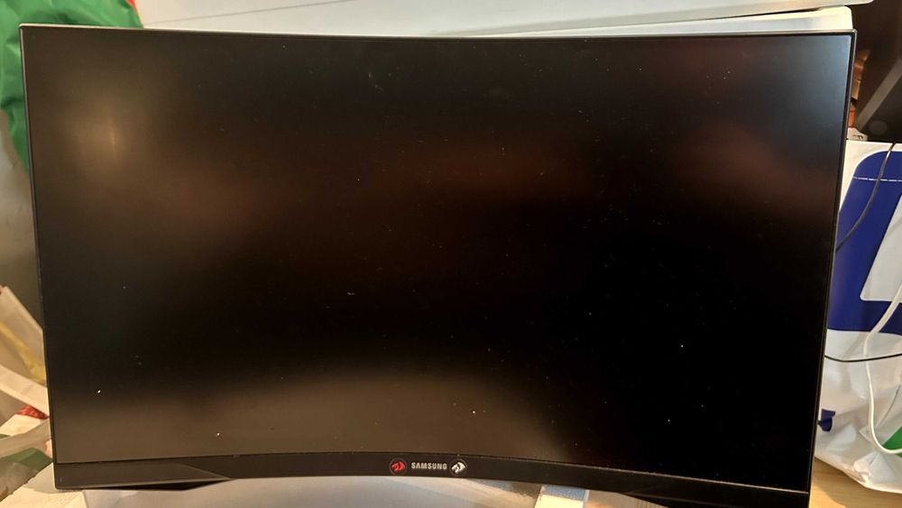 Monitor SAMSUNG Odyssey G5 2560x1440px 165Hz 1 ms Curved
