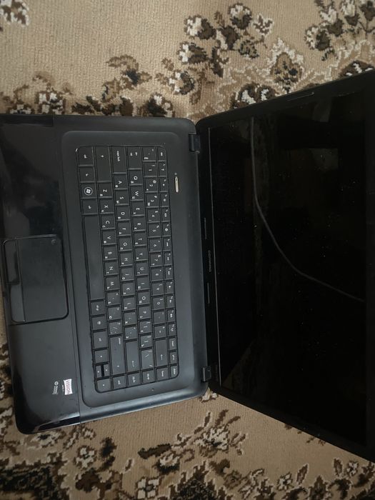 Ноутбук compaq. Не дорогой ноутбук