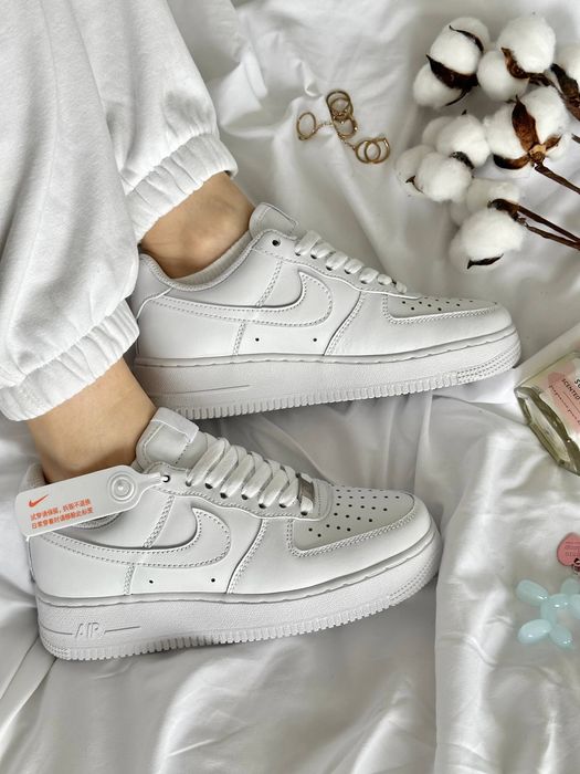 Кросівки Nike Air Force White