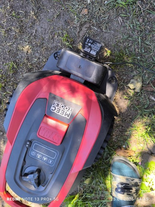 Robot koszący MEEc Tools 20V – jak nowy, 1 sezon