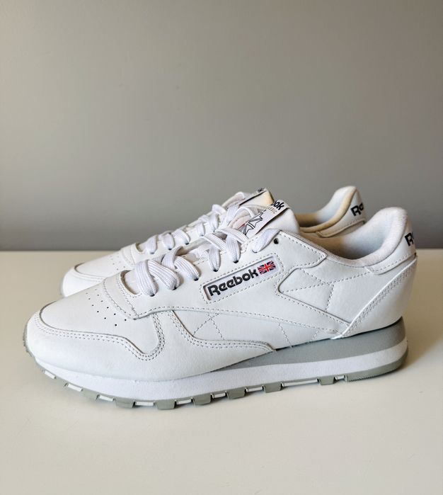 Reebok calasic rozmiar 40 wkladka 25,5cm biale klasyczne buty sportowe