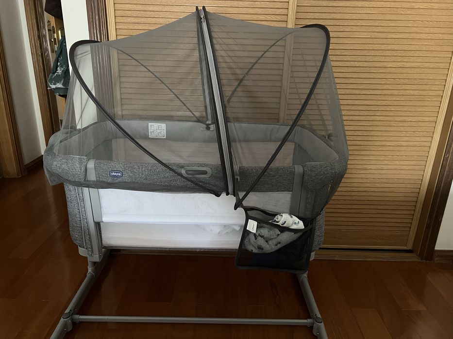 Vendo berco next to me magic evo cinza