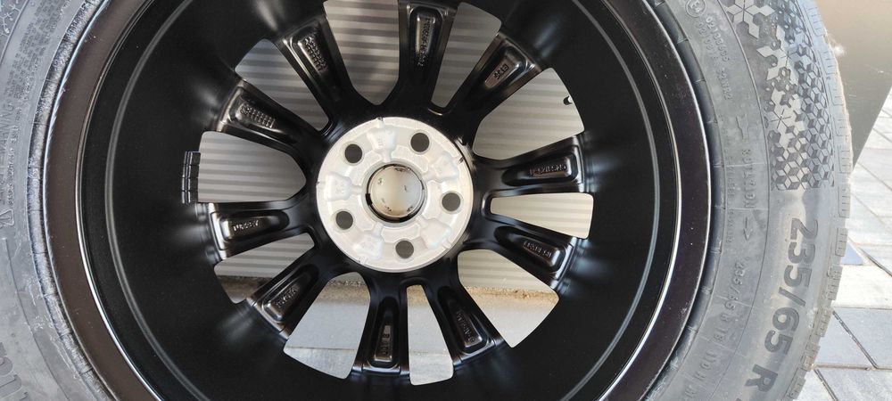 Koła Zimowe Alufelgi 5x114,3 Toyota Highlander 235/65 R18 110H