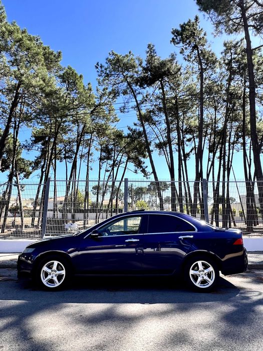 Honda Accord 7  2004 • Leather • Sunroof • Camera • Full Option