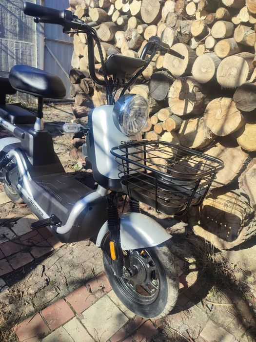 Майже новий Crosser CR2 800W 60V 24Ah — потужний, бере будь-яку гірку