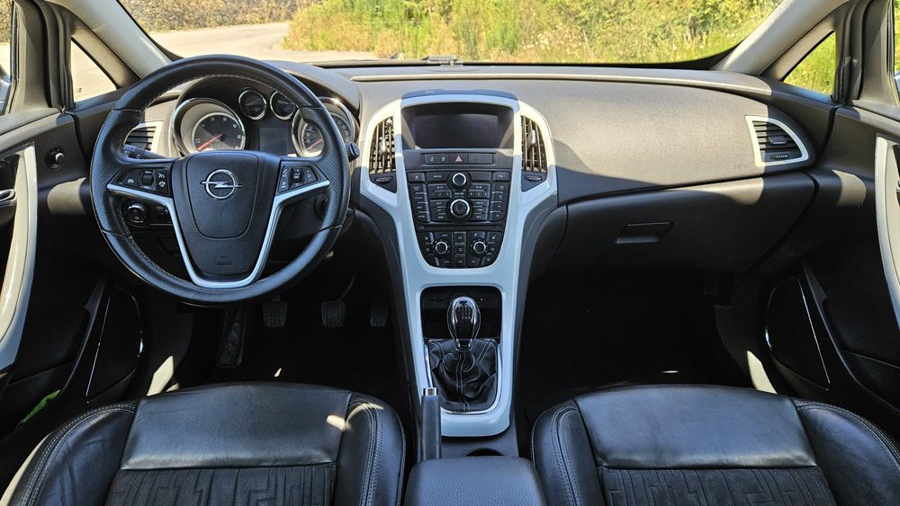 Opel Astra GTC 1.7cc 130cv 180mil km