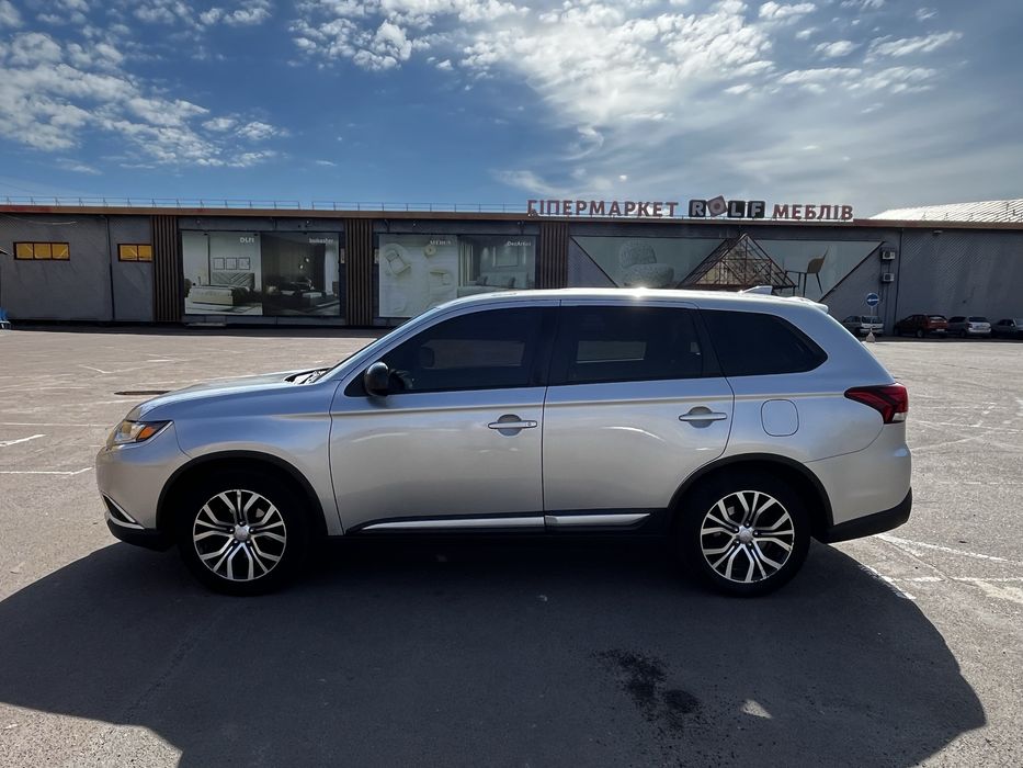 Продаж Mitsubishi Outlander 3 | 2018 | 2.4L