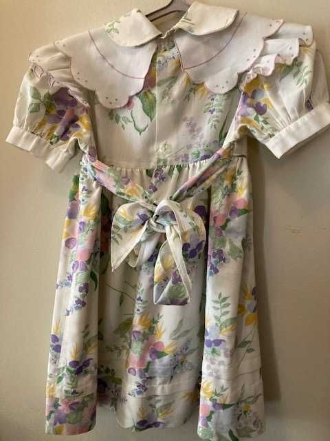 Vestido florido , menina
