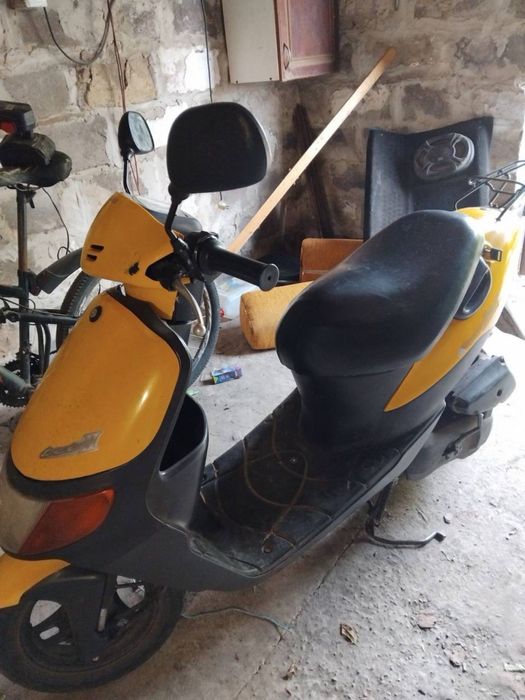Продам скутер Suzuki lets 2
