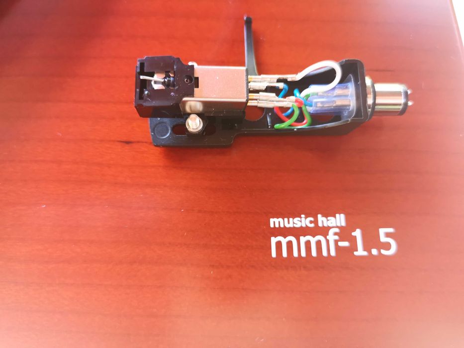 Gramofon Music Hall MMF-1.5 plus wkładka