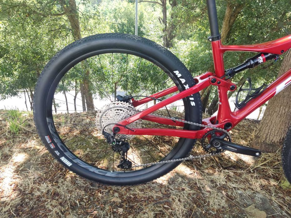 Bh lynx race carbono com fox L