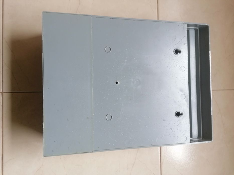 Dispensador p/toalhas de mão em papel zig-zag