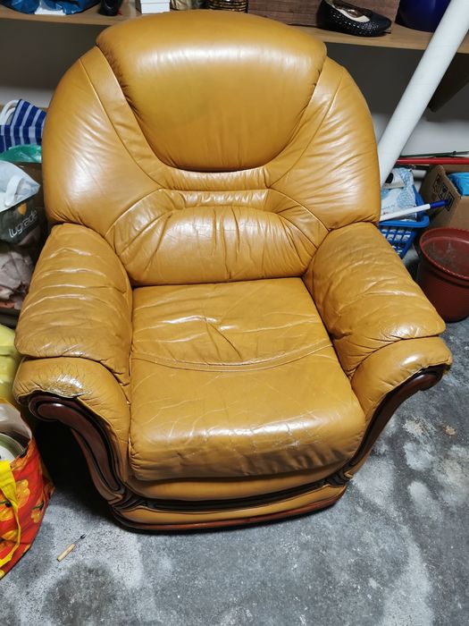 DOAÇÃO Maple usado em pele genuína. ARCOS VALDEVEZ