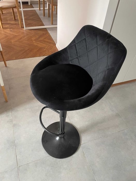 Krzesło barowe czarne regulowane – hoker 55–75 cm