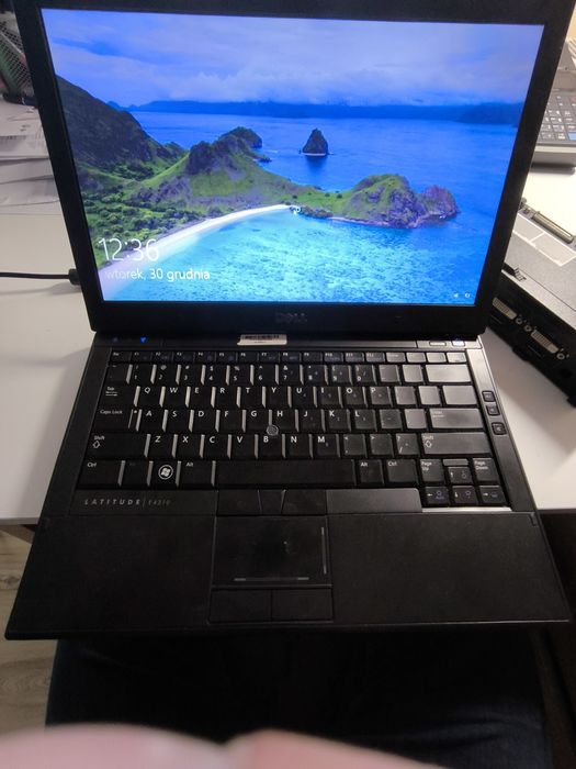 Dell latitude E4310 + stacja dokująca