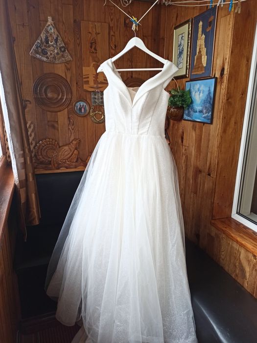 Свадебное платье с блёстками блестящее айвори со шлейфом пышное