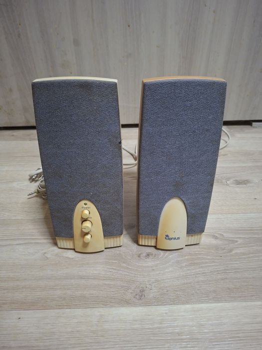 Колонки для ПК Genius SP-G10 (3.5 мм, 220V)