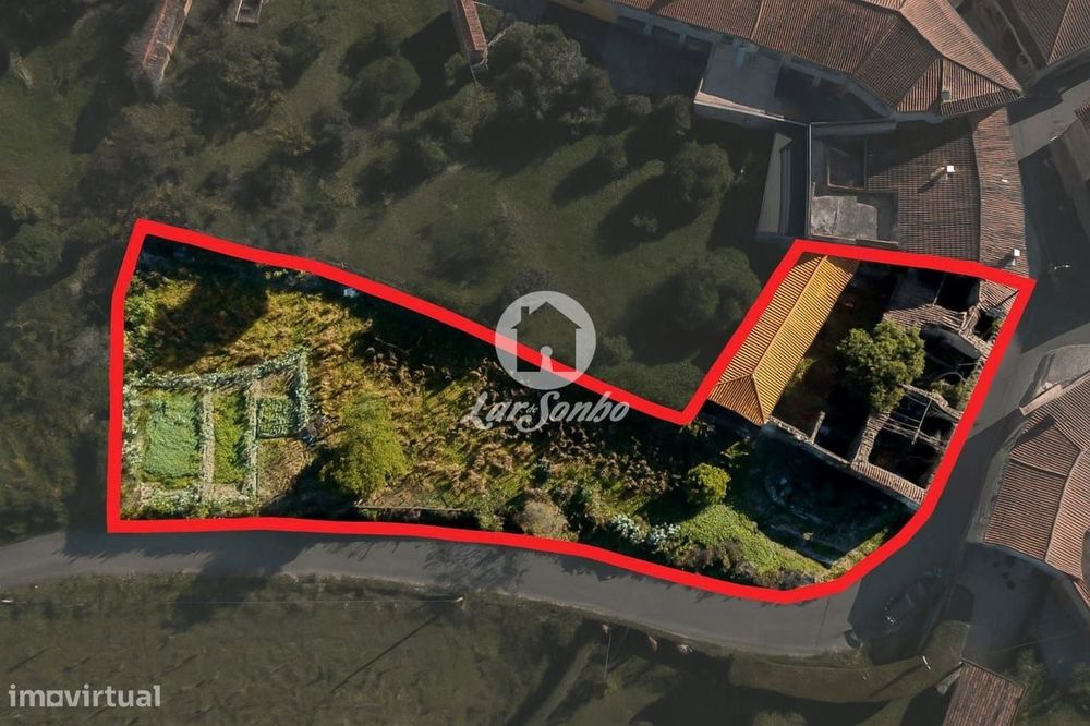 Moradia com terreno para restauro, Formoselos, Cerva