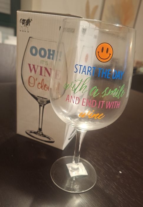 Copo de vinho engraçado Ale-hop