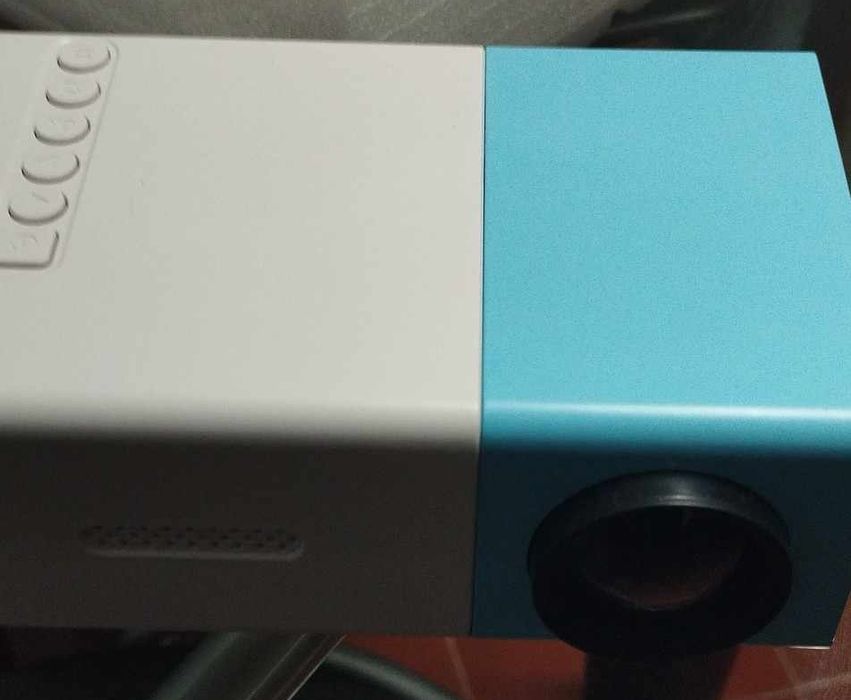 Mini Projetor NOvo