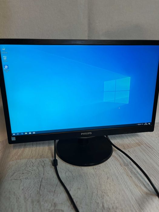 Монітор "Philips" 223V5L 1920 x 1080 FullHD, 5 мс, 16:9, VGA\DVI (22 дюйми)