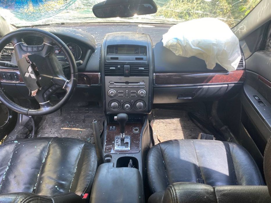 Продається запчастини на авто Mitsubishi