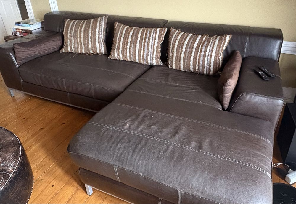 Sofa em pele 3 lugares