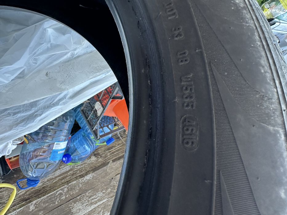 Pirelli scorpion 235/55/R19