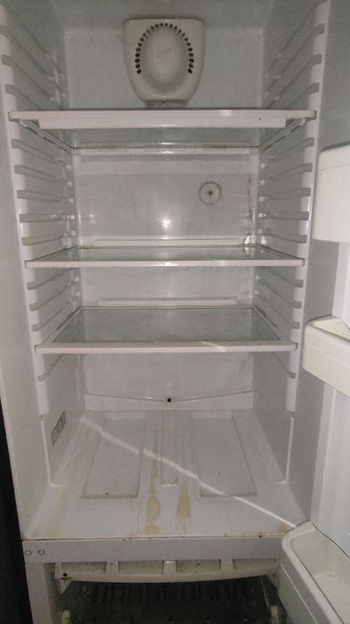 Продам холодильник Ariston