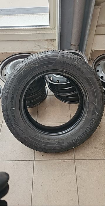 1x Continental conticrosscontact 215/65r16