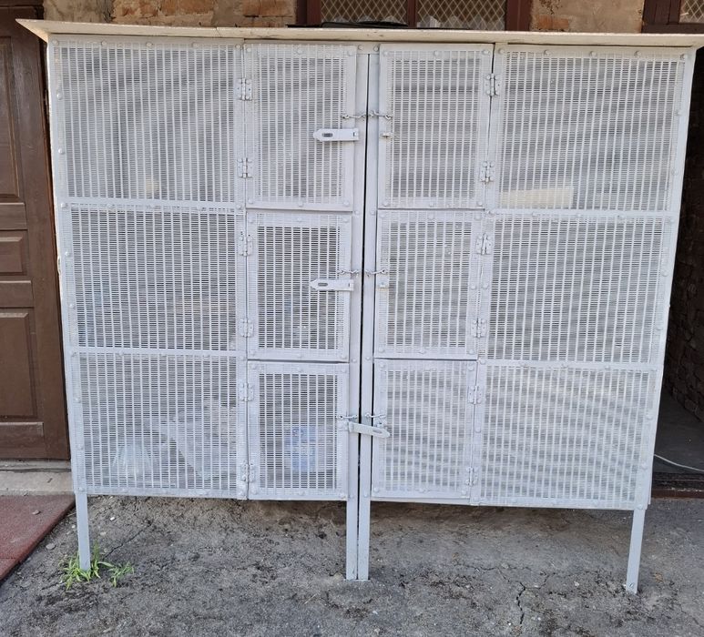 Клітка для кролів.