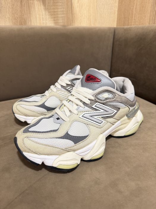 New Balance 9060