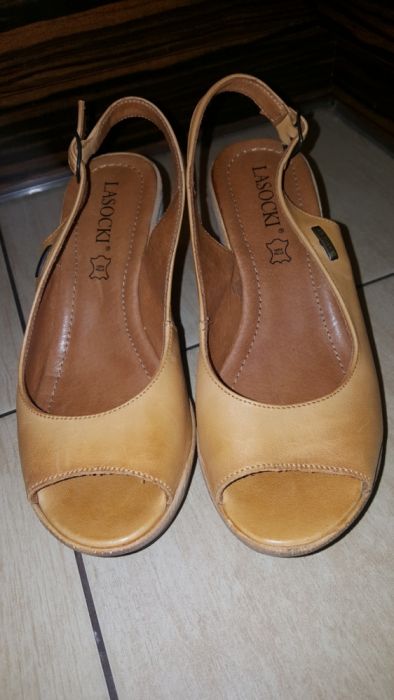 Skórzane koturny Lasocki 37