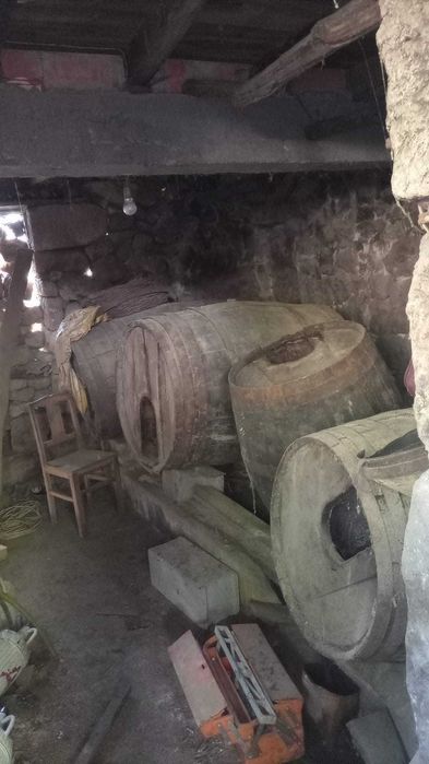 Barris de vinho antigos