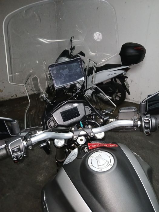 Moto Guzzi V85TT