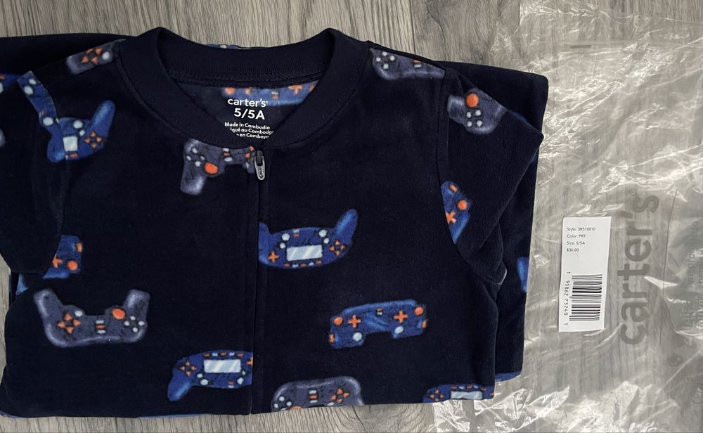 Флісовий чоловічок піжама Carter’s, на 5 років (105-110 см), НОВИЙ.