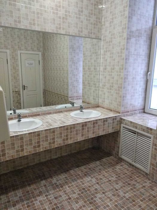 Оренда офісу 24 м2 -  Дніпро, пр-т Яворницького 66 ( готель "Асторія")