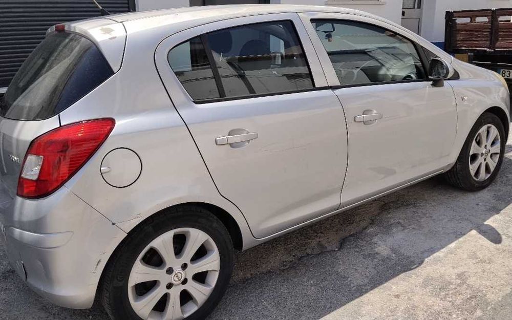 Opel corsa ecoflex 2008. Muito bom e econômico.