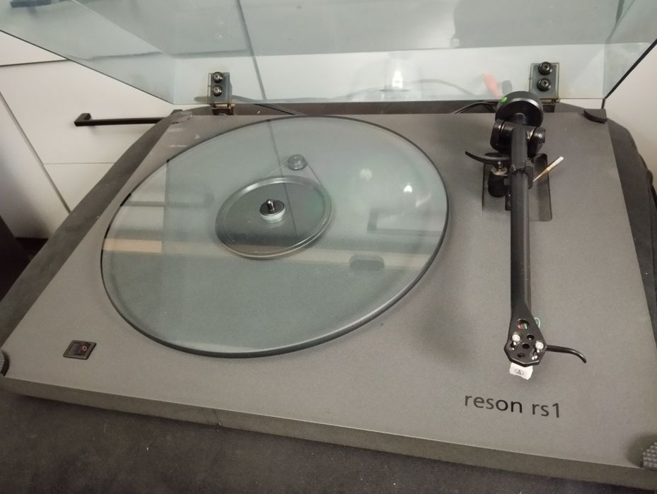 Piękny gramofon angielski Reson RS1