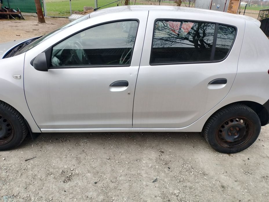 Drzwi dacia Sandero 2