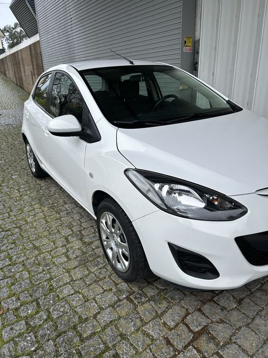 Mazda 2, dezembro de 2010