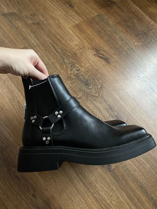 Нові челсі Reserved