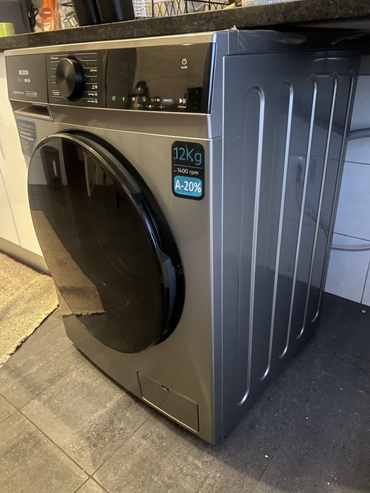 Máquina de Lavar e secar Roupa BECKEN Boostwash