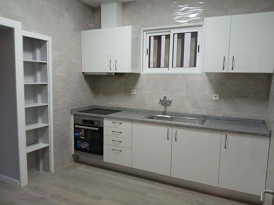 Arrenda-se andar de moradia T2 em Vila Nova de Gaia, Coimbrões