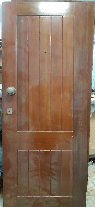 Portas em mogno macio