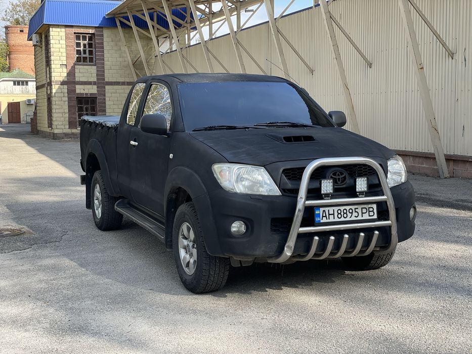 Продам Toyota Hilux 2007 2.5 лівий руль