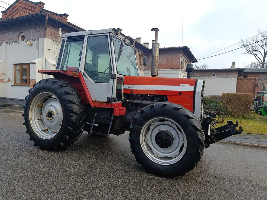 Ciągnik MASSEY FERGUSON 699 Traktor 129 KM