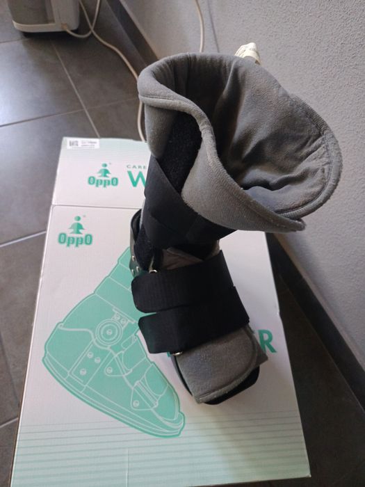 Bota walker, adequado a fratura de pé.  tamanho M