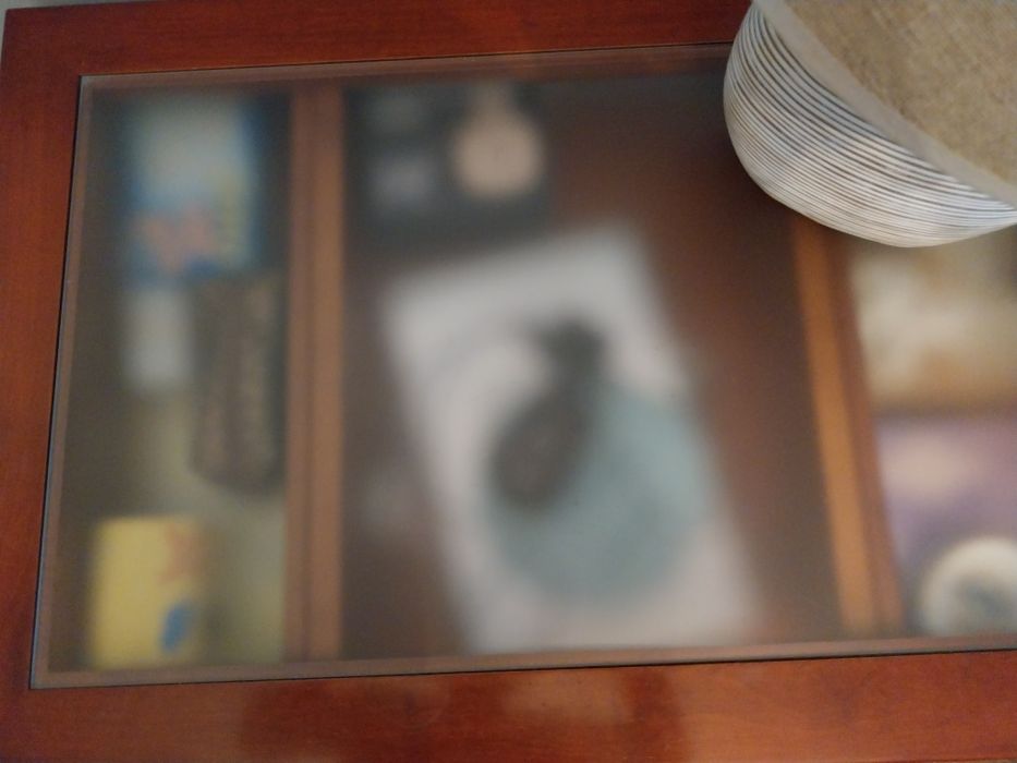 Mesa de centro em cerejeira